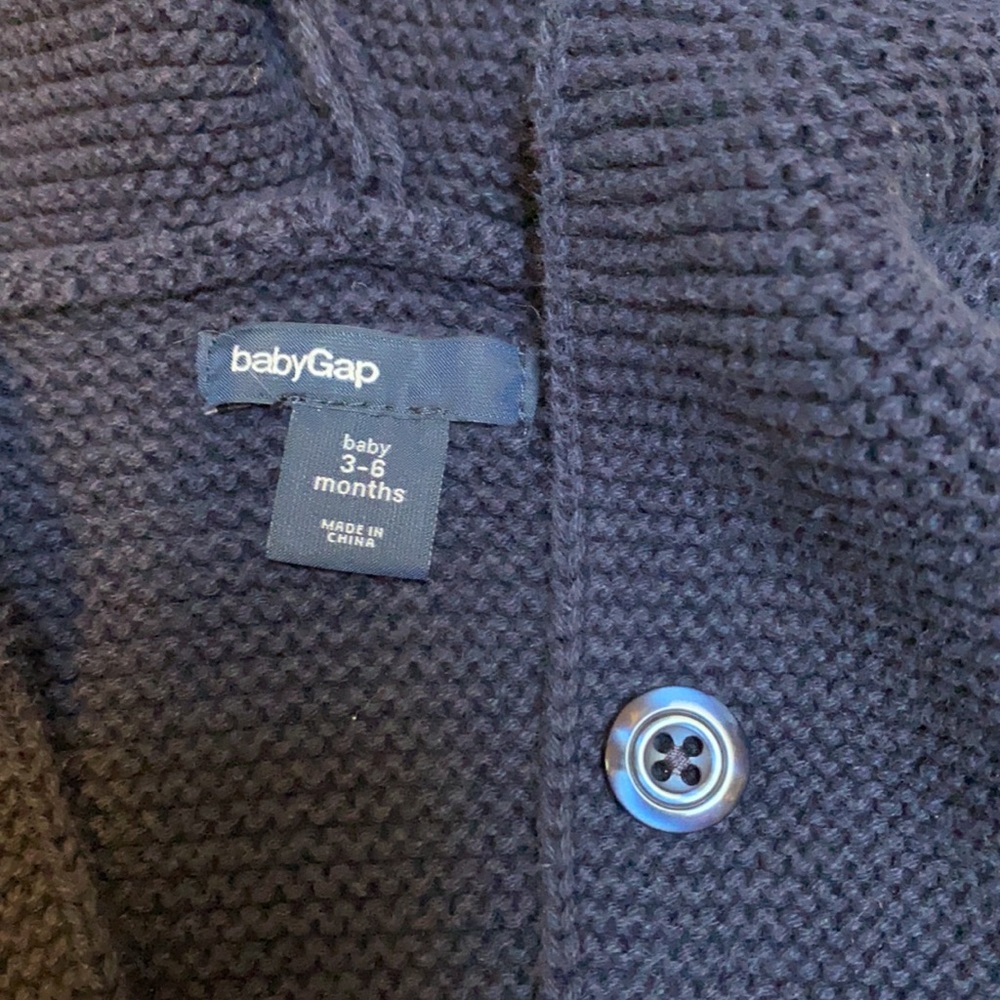 Gap Baby Brannan Bear Sweater, Size 3-6 months - Picture 2 of 4